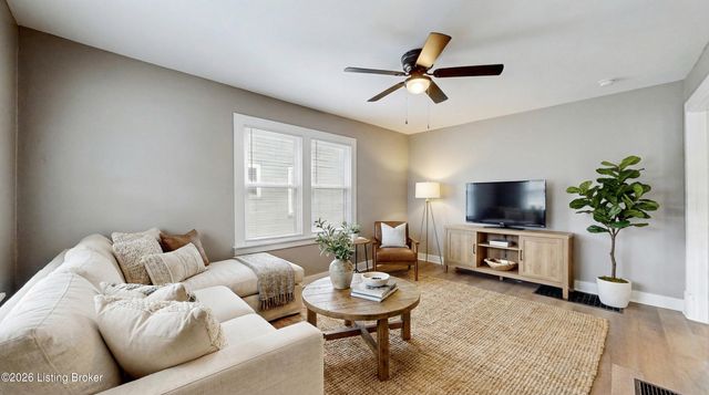 621 Beecher St, Louisville, KY 40215