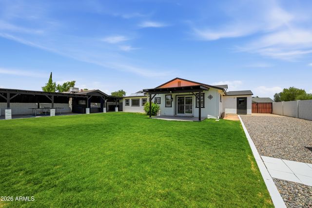 845 E GRANDVIEW Street, Mesa, AZ 85203