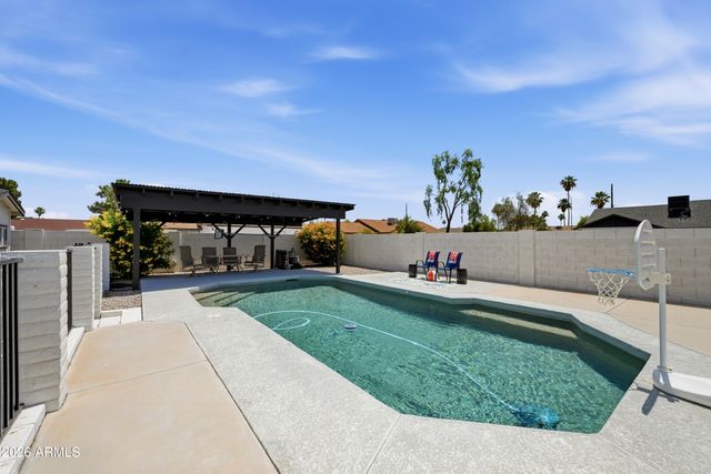 845 E GRANDVIEW Street, Mesa, AZ 85203