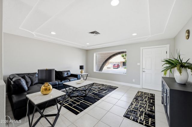 845 E GRANDVIEW Street, Mesa, AZ 85203