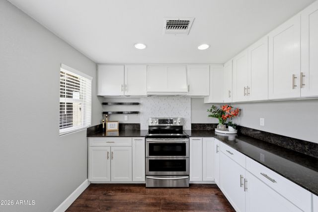 845 E GRANDVIEW Street, Mesa, AZ 85203
