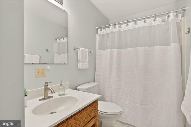 1018 COFFMAN RD, Edinburg, VA 22824