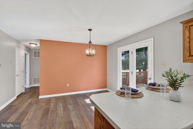 1018 COFFMAN RD, Edinburg, VA 22824