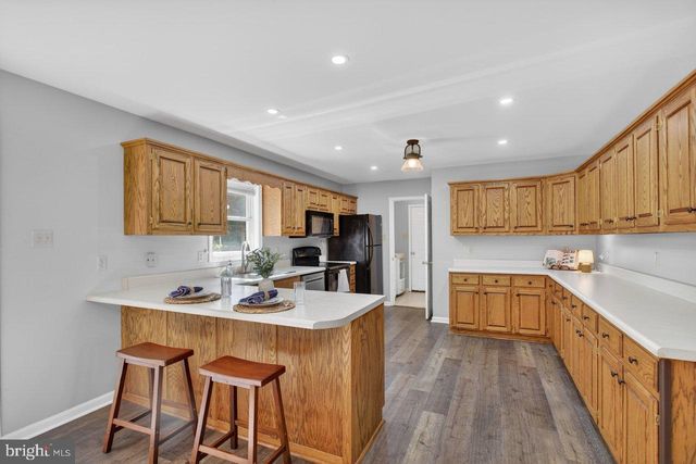 1018 COFFMAN RD, Edinburg, VA 22824