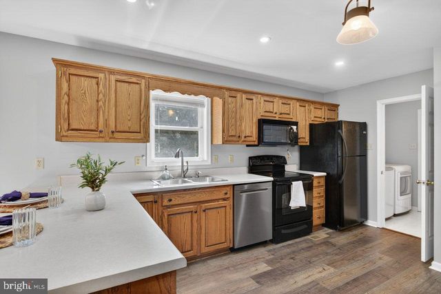 1018 COFFMAN RD, Edinburg, VA 22824