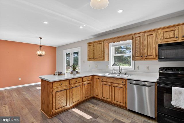 1018 COFFMAN RD, Edinburg, VA 22824