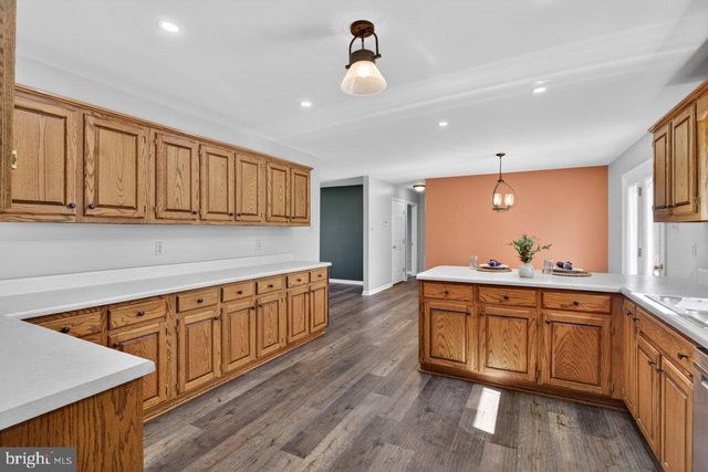 1018 COFFMAN RD, Edinburg, VA 22824