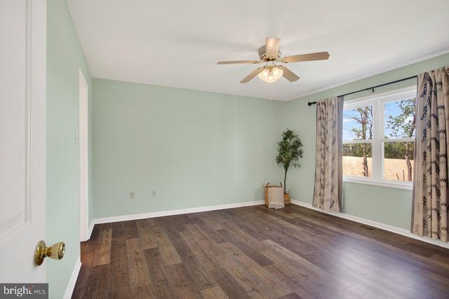 1018 COFFMAN RD, Edinburg, VA 22824