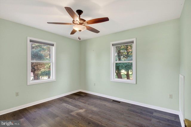 1018 COFFMAN RD, Edinburg, VA 22824