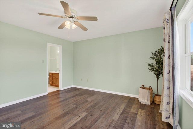1018 COFFMAN RD, Edinburg, VA 22824