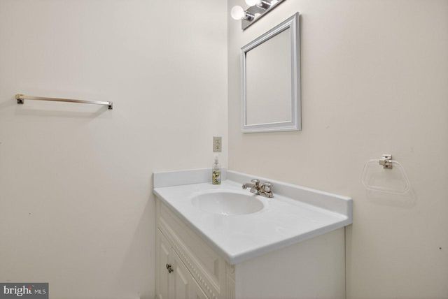 1018 COFFMAN RD, Edinburg, VA 22824