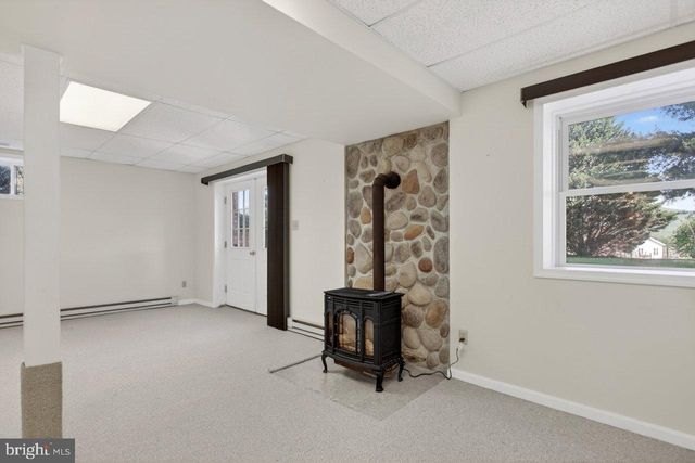 1018 COFFMAN RD, Edinburg, VA 22824