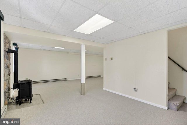 1018 COFFMAN RD, Edinburg, VA 22824