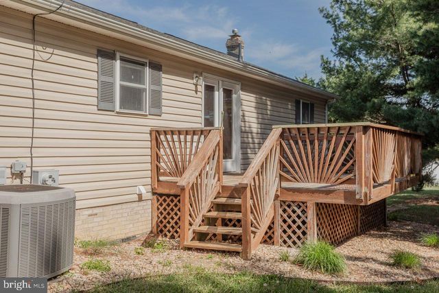1018 COFFMAN RD, Edinburg, VA 22824