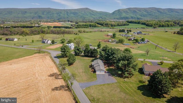 1018 COFFMAN RD, Edinburg, VA 22824