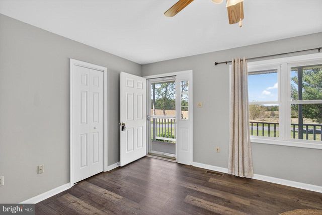 1018 COFFMAN RD, Edinburg, VA 22824