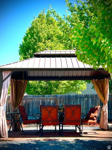 373 E 10450 S, Sandy, UT 84070