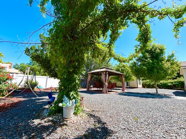 373 E 10450 S, Sandy, UT 84070