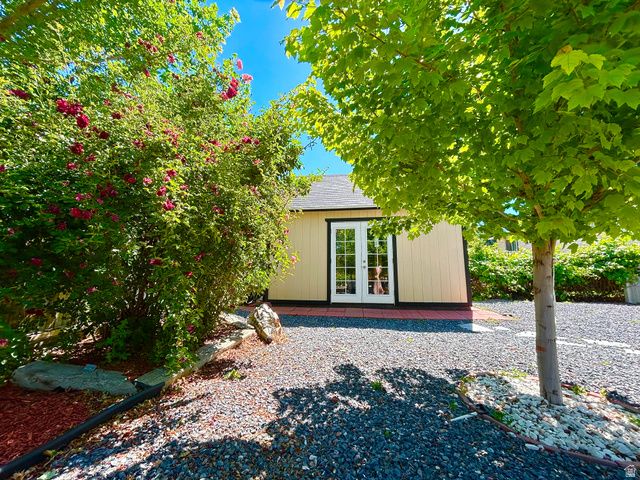 373 E 10450 S, Sandy, UT 84070