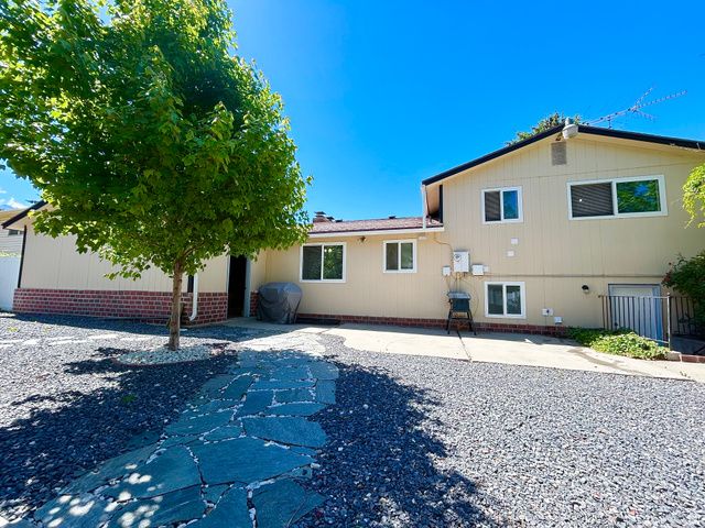 373 E 10450 S, Sandy, UT 84070