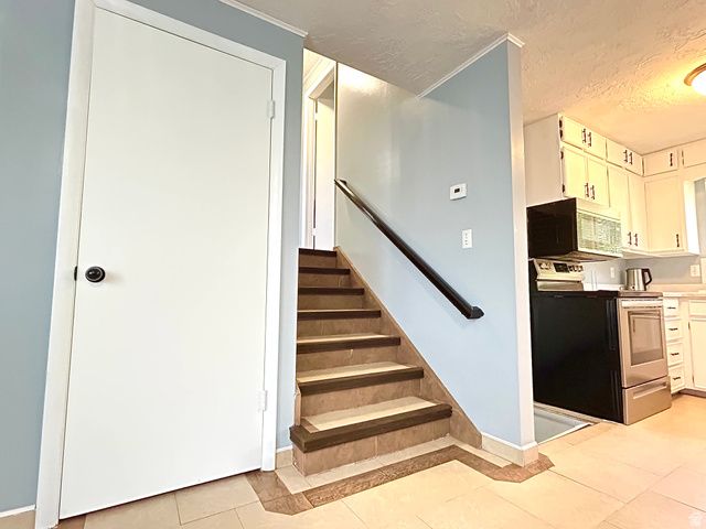373 E 10450 S, Sandy, UT 84070