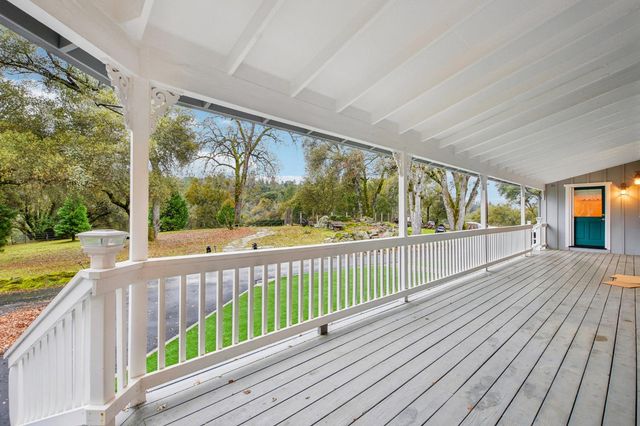 7650 Buzzards Gulch Rd, Somerset, CA 95684