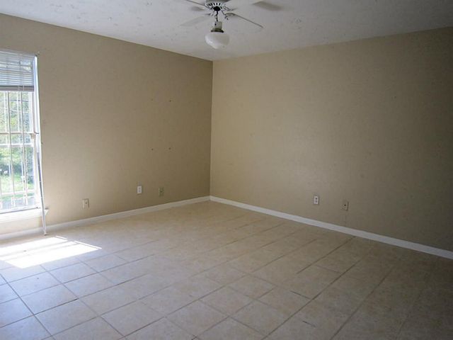 8339 E Ridge Drive, Houston, TX 77040