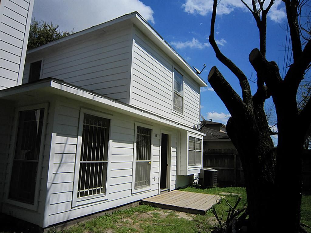 8339 E Ridge Drive, Houston, TX 77040