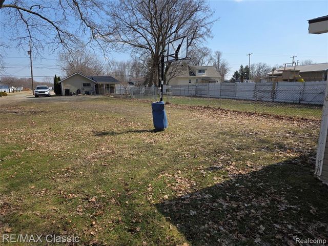 3259 N State Road, Davison, MI 48423