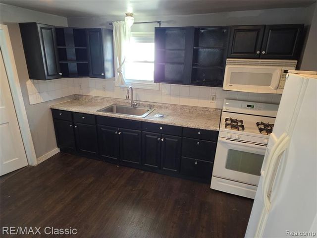 3259 N State Road, Davison, MI 48423