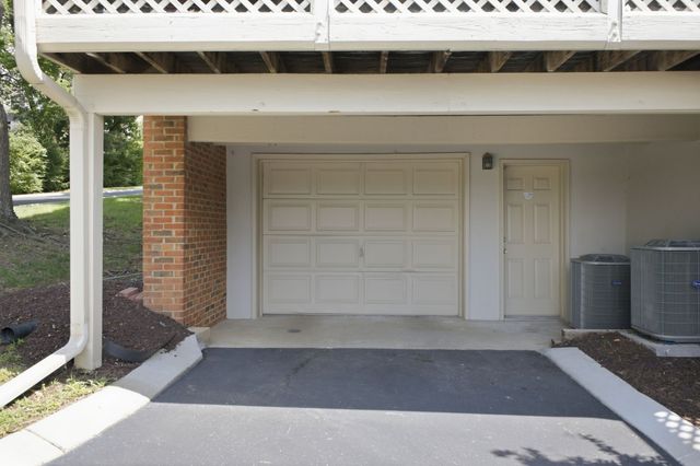 332 Ardsley Pl, Nashville, TN 37215