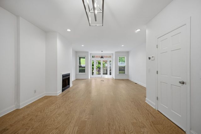 332 Ardsley Pl, Nashville, TN 37215