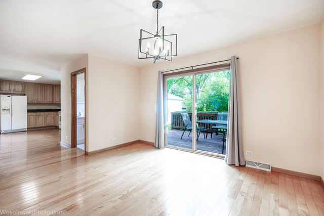 511 W Palatine Road, Palatine, IL 60067