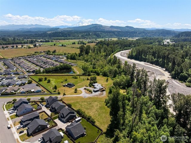 502 Beckett Lane SW, Orting, WA 98360