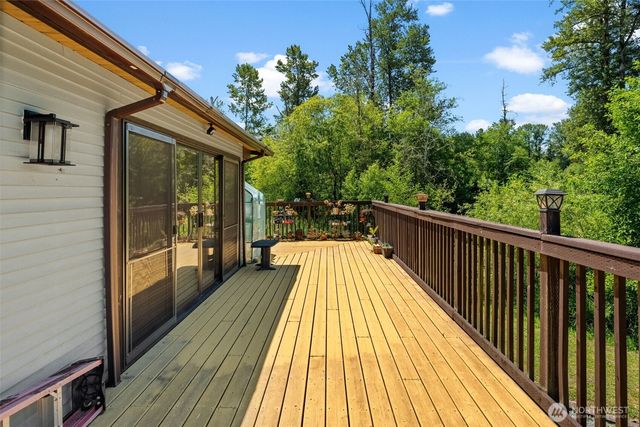 502 Beckett Lane SW, Orting, WA 98360