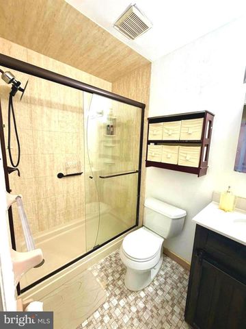 114 BURNAM WOOD CT, Mount Laurel, NJ 08054