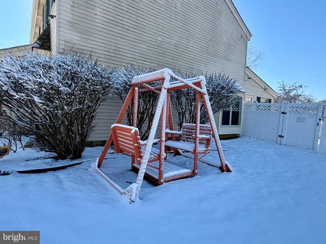 114 BURNAM WOOD CT, Mount Laurel, NJ 08054