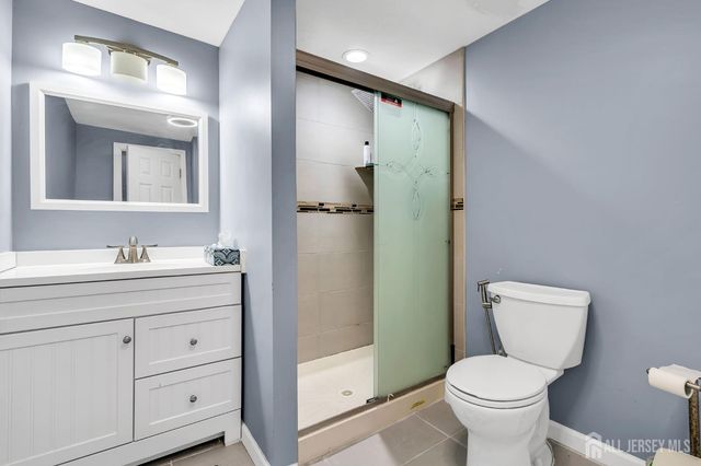 89 W Warren Street, Iselin, NJ 08830