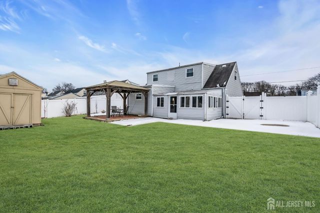 89 W Warren Street, Iselin, NJ 08830