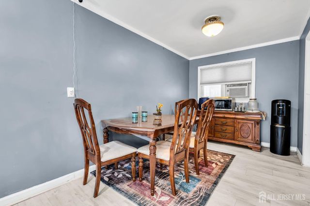 89 W Warren Street, Iselin, NJ 08830