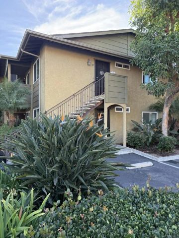 190 Avenida Descanso A, Oceanside, CA 92057