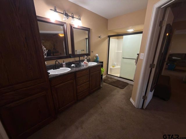 2472 Lovely, Chandler, TX 75758