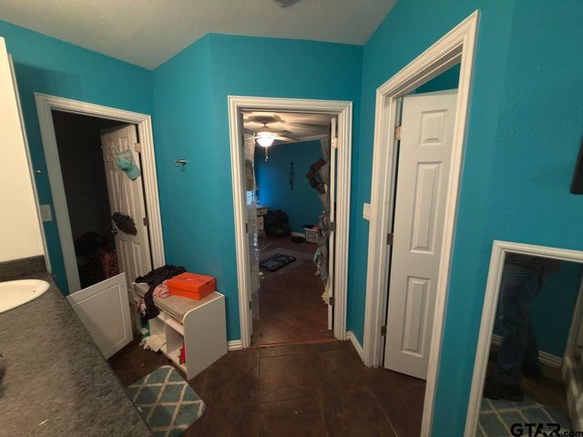 2472 Lovely, Chandler, TX 75758