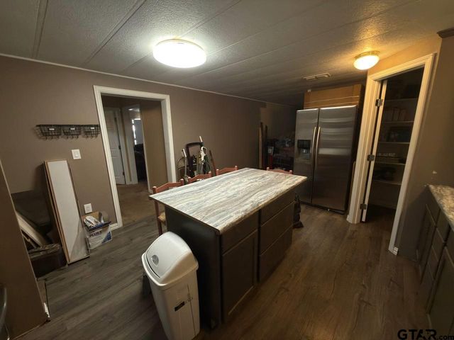 2472 Lovely, Chandler, TX 75758