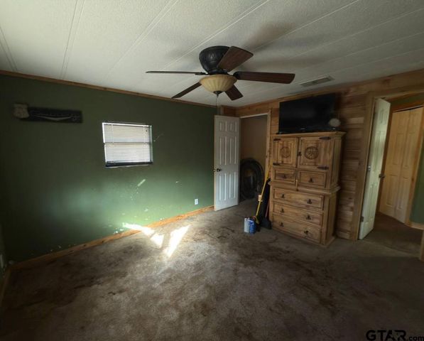 2472 Lovely, Chandler, TX 75758