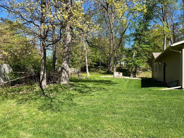 5885 Hidden Oaks Circle SE, Prior Lake, MN 55372