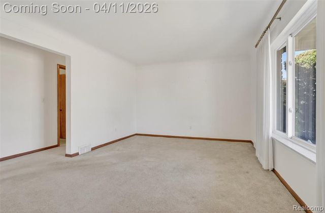 11480 Hanford Drive, Warren, MI 48093