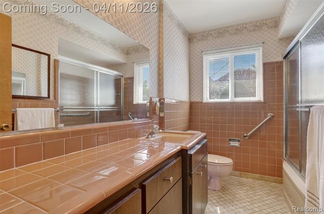 11480 Hanford Drive, Warren, MI 48093