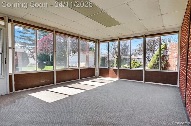 11480 Hanford Drive, Warren, MI 48093