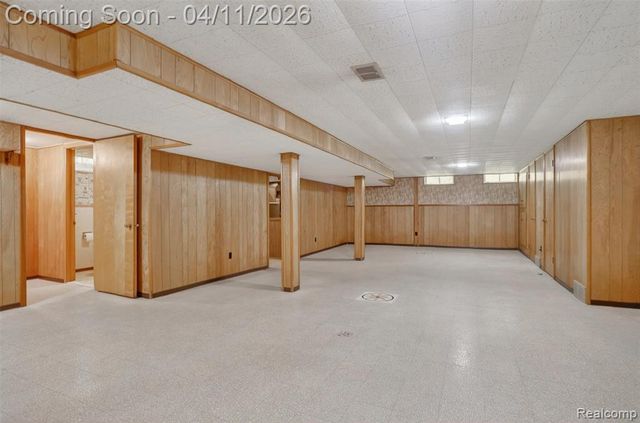 11480 Hanford Drive, Warren, MI 48093